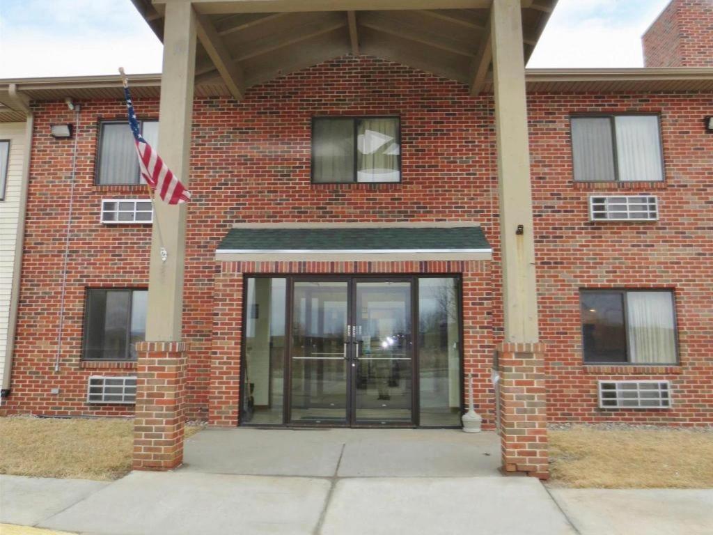 Americas Best Value Inn Missouri Valley Exterior photo