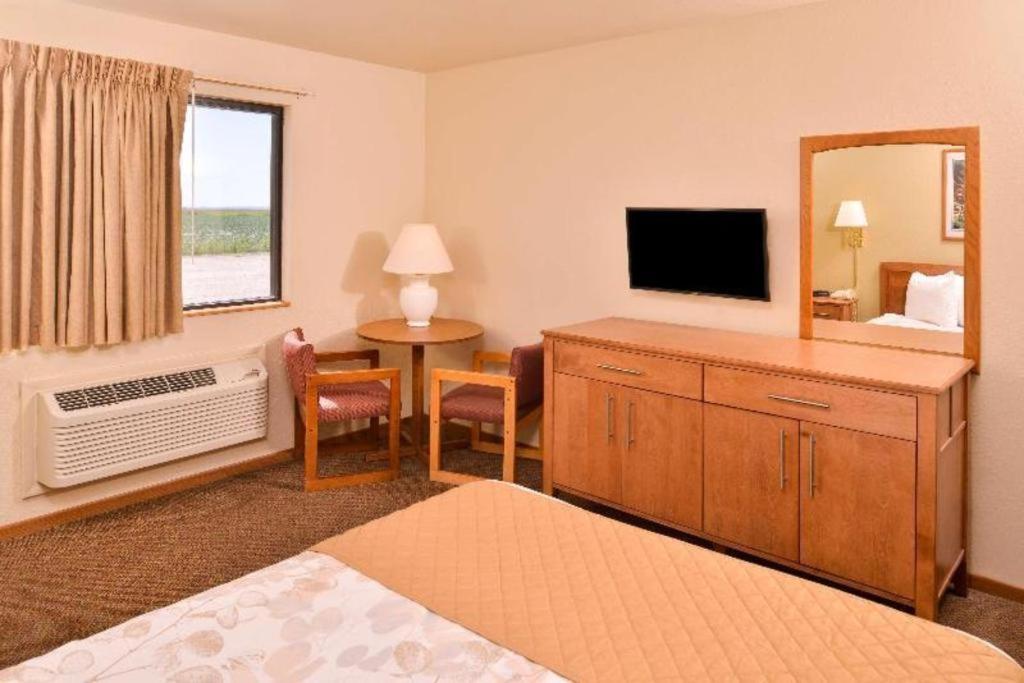 Americas Best Value Inn Missouri Valley Exterior photo