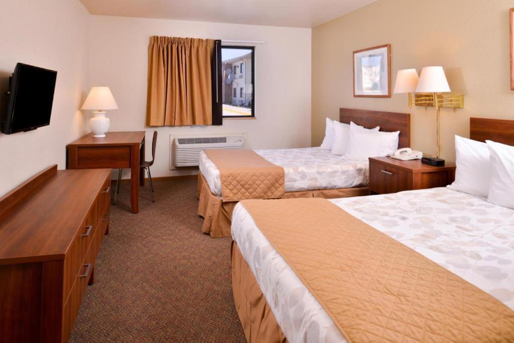 Americas Best Value Inn Missouri Valley Exterior photo